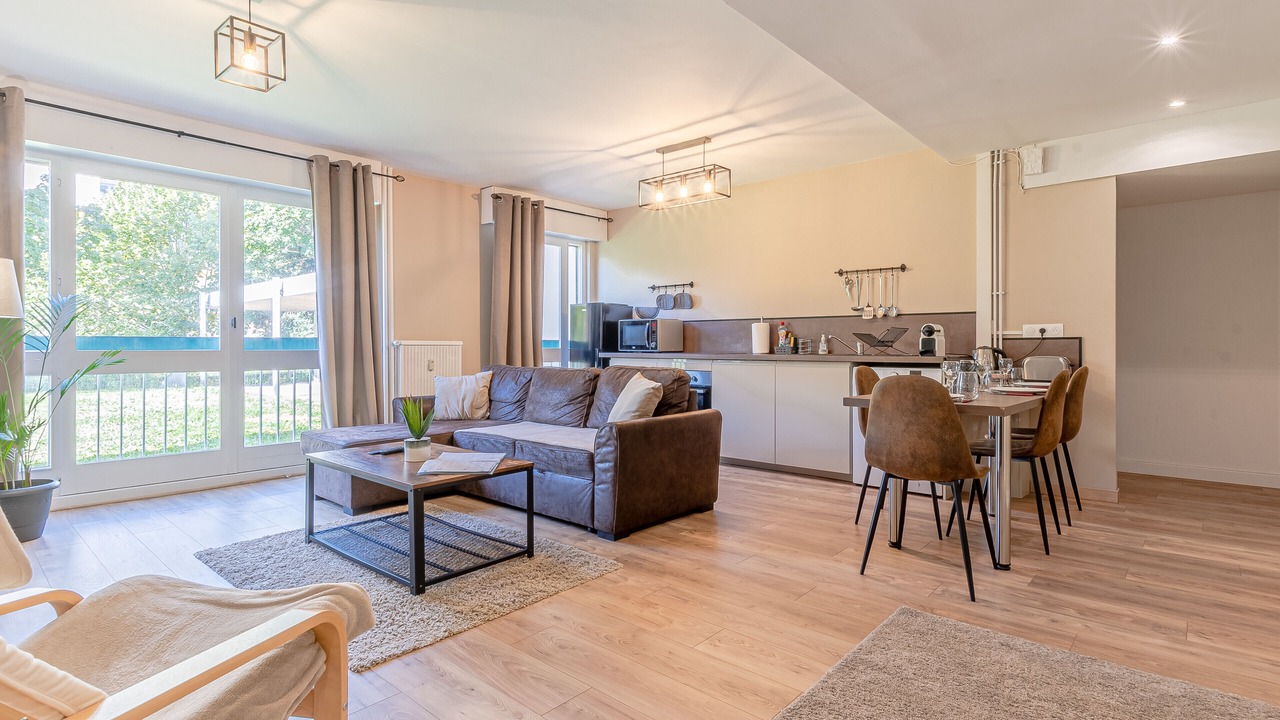 Photo of Others in Sablon