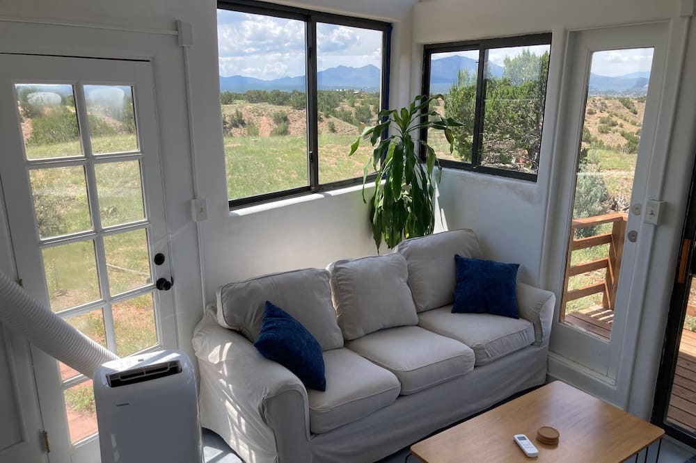 Photo of Livingroom in Canoncito