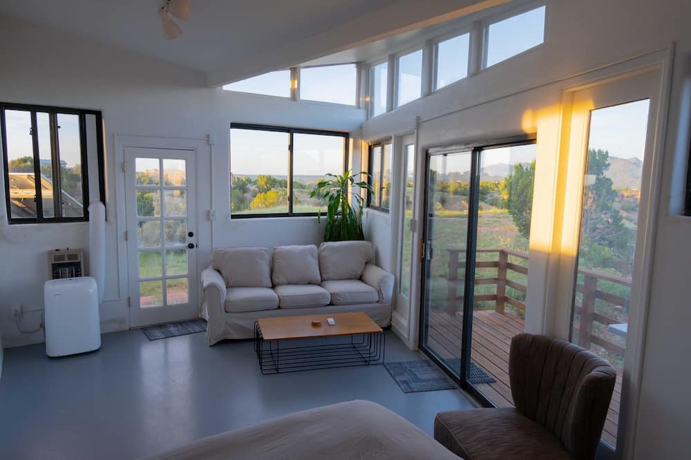 Photo of Livingroom in Canoncito