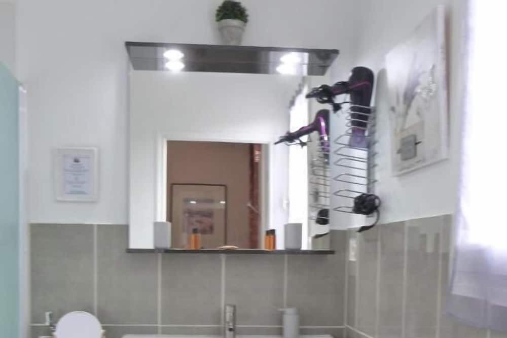 Photo of Bathroom in La Chapelle-Aubareil