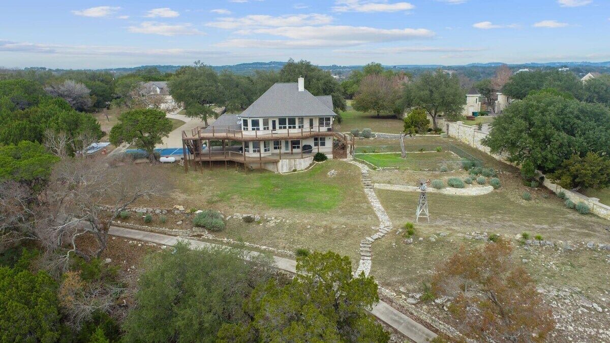Photo of Outdoor in Lakeshore Ranch