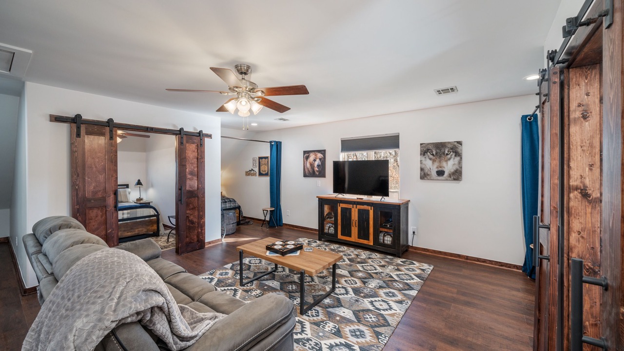 Photo of Livingroom in Bixby