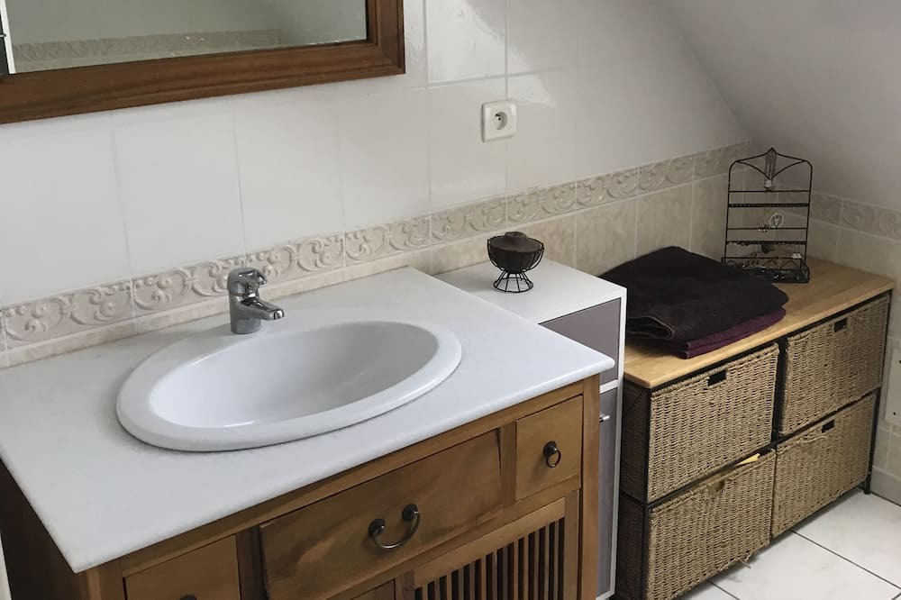 Photo of Bathroom in Saint-Jean-d'Asse