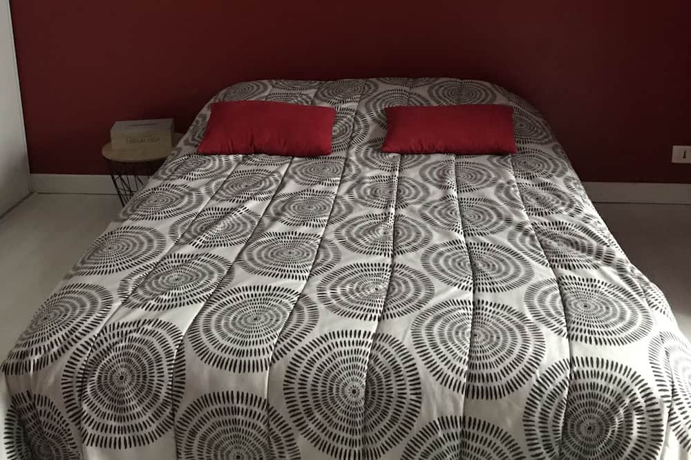Photo of Bedroom in Saint-Jean-d'Asse