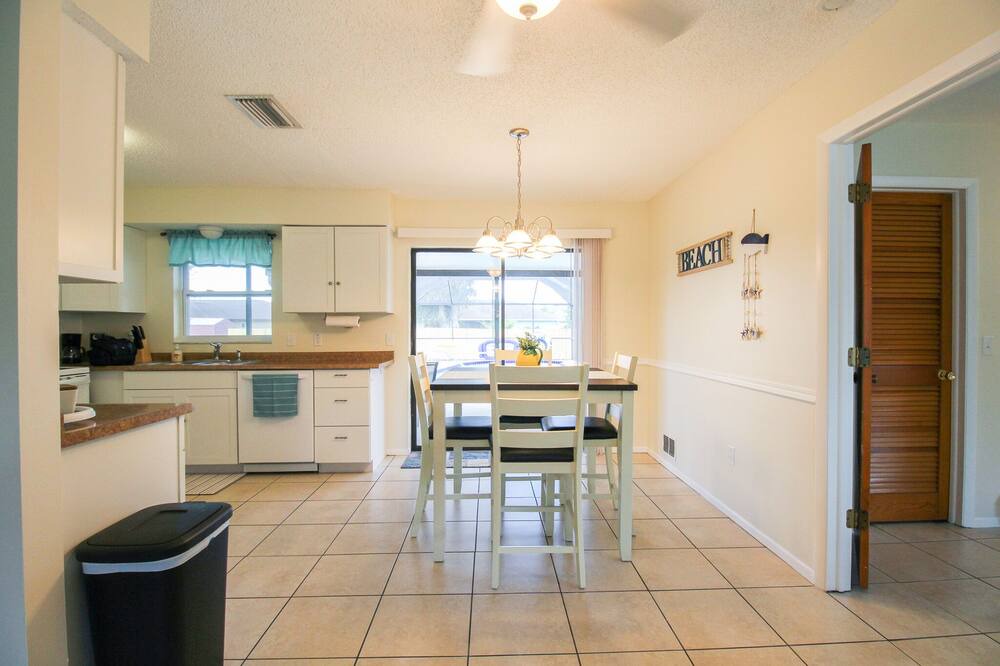 Photo of Bedroom in Englewood East