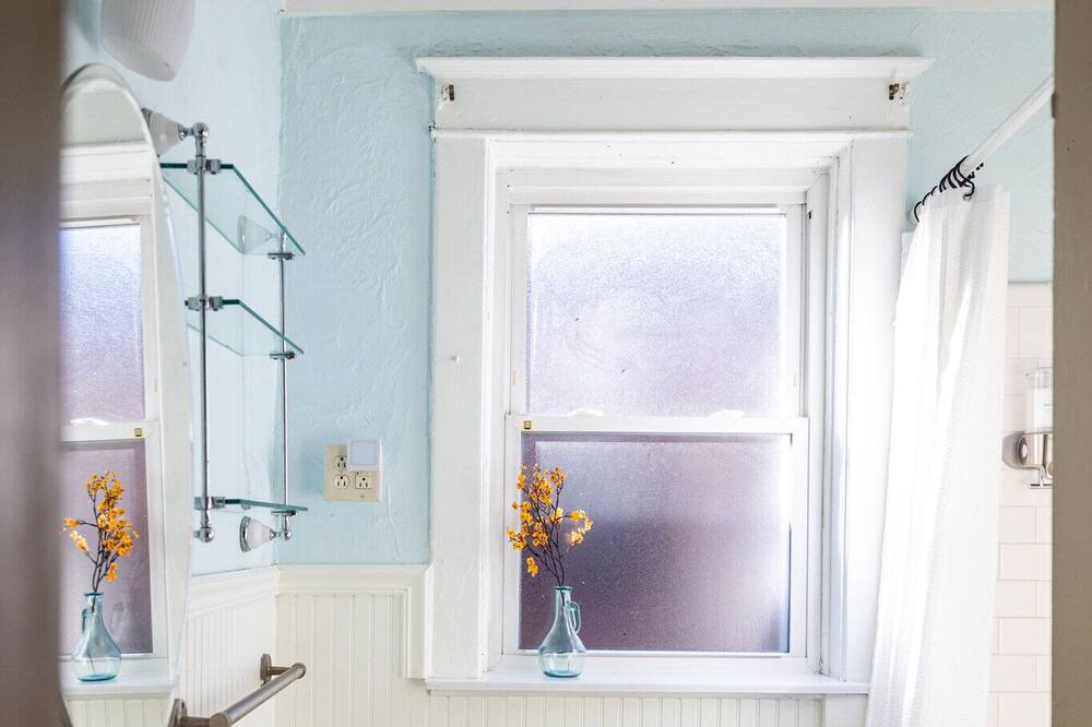 Photo of Bathroom in University City