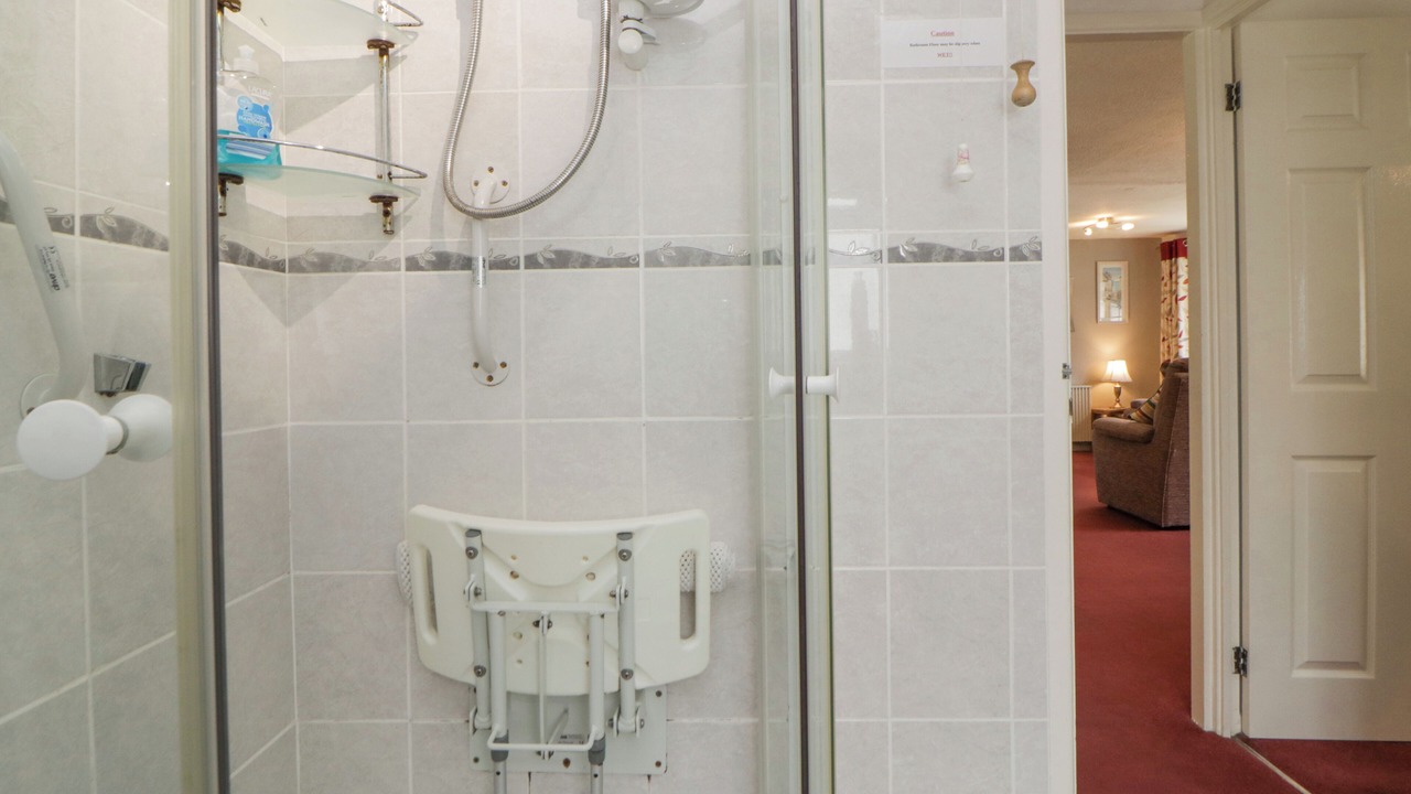 Photo of Bathroom in Liskeard