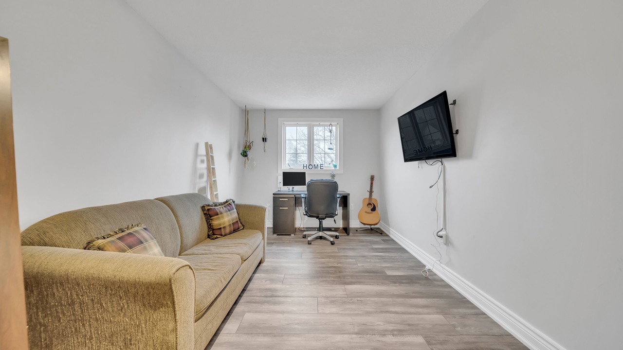 Photo of Livingroom in Elora