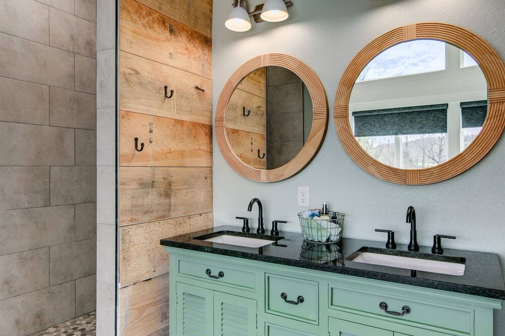 Photo of Bathroom in Glenwood