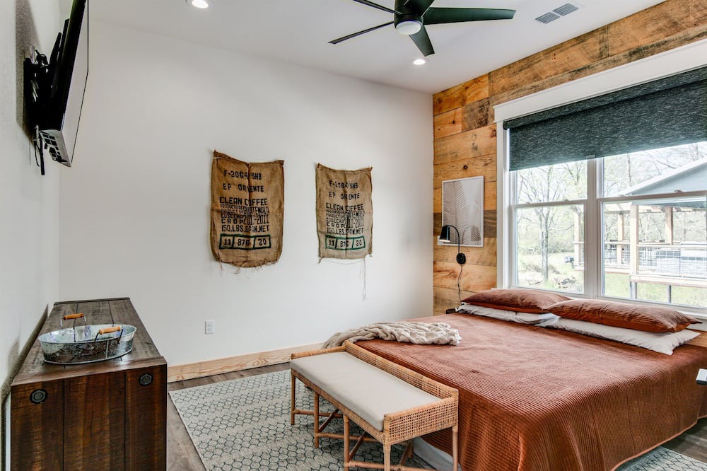 Photo of Bedroom in Glenwood