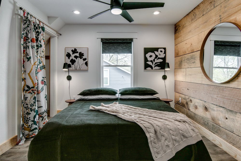 Photo of Bedroom in Glenwood