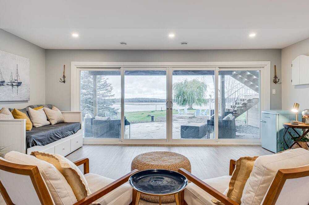 Photo of Livingroom in Kawartha Lakes