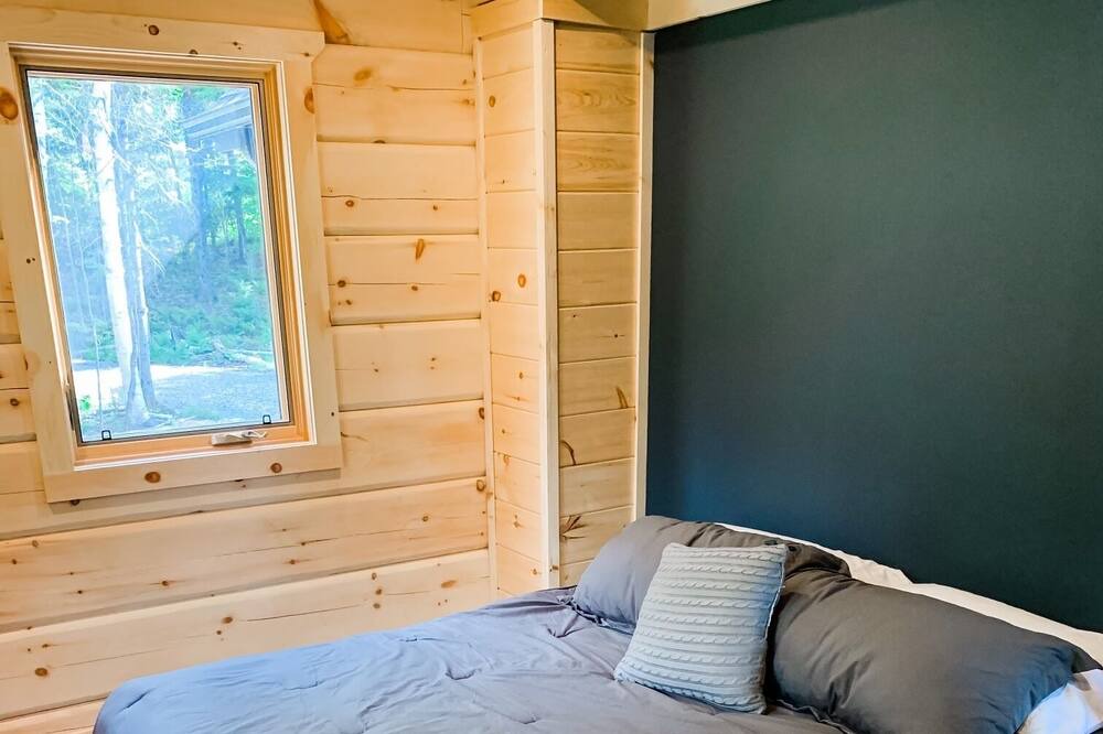 Photo of Bedroom in Nipissing