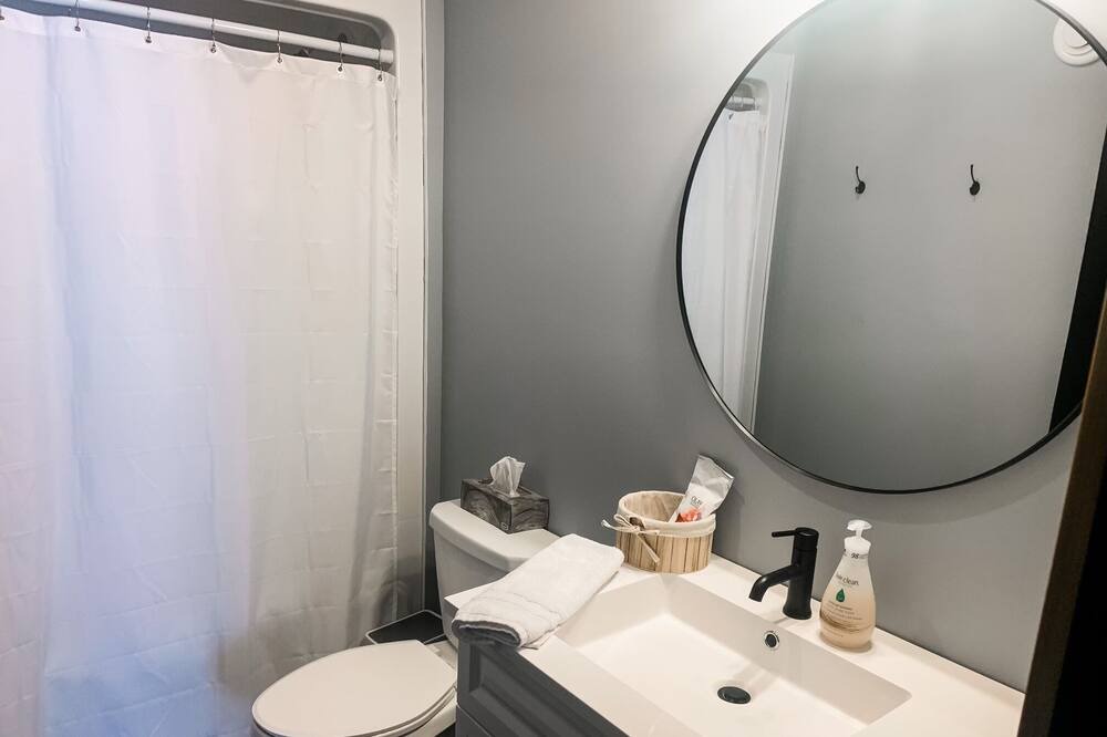 Photo of Bathroom in Nipissing