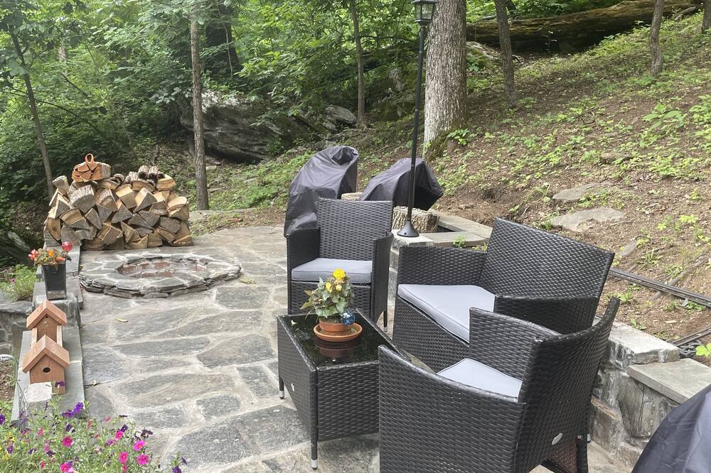 Photo of Patio Balcony in Lake Lure