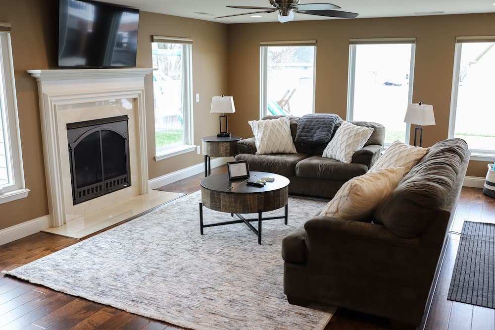 Photo of Livingroom in O'Fallon