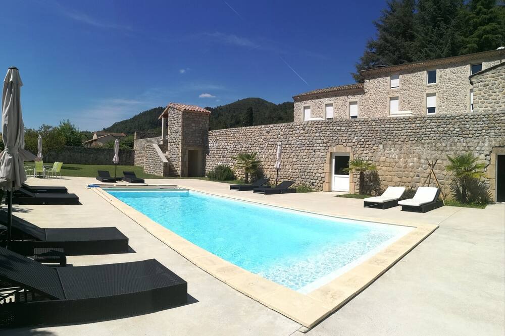 Photo of Outdoor in Saint-Fortunat-sur-Eyrieux