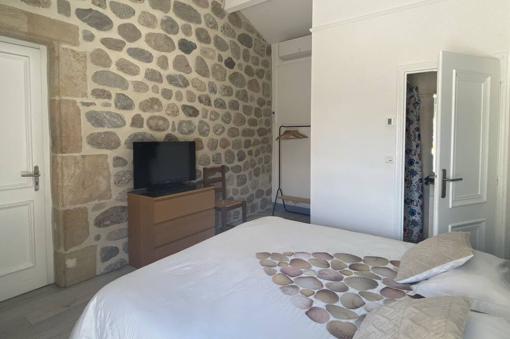 Photo of Bedroom in Saint-Fortunat-sur-Eyrieux