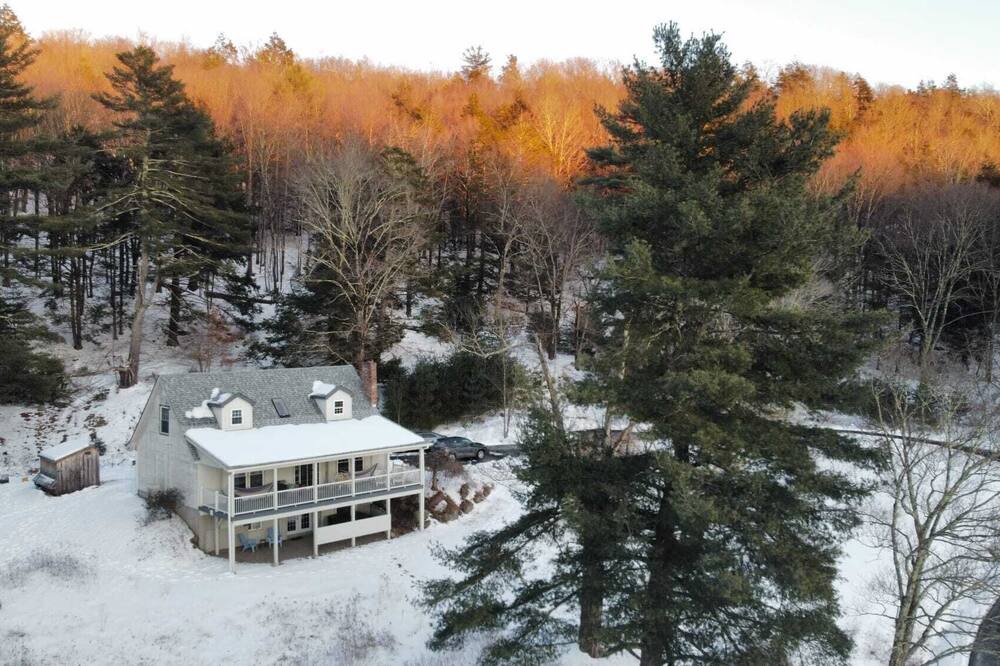 Photo of Others in Monticello