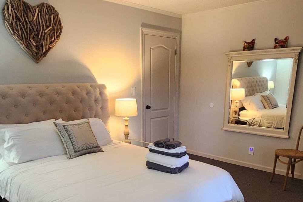 Photo of Others in Monticello