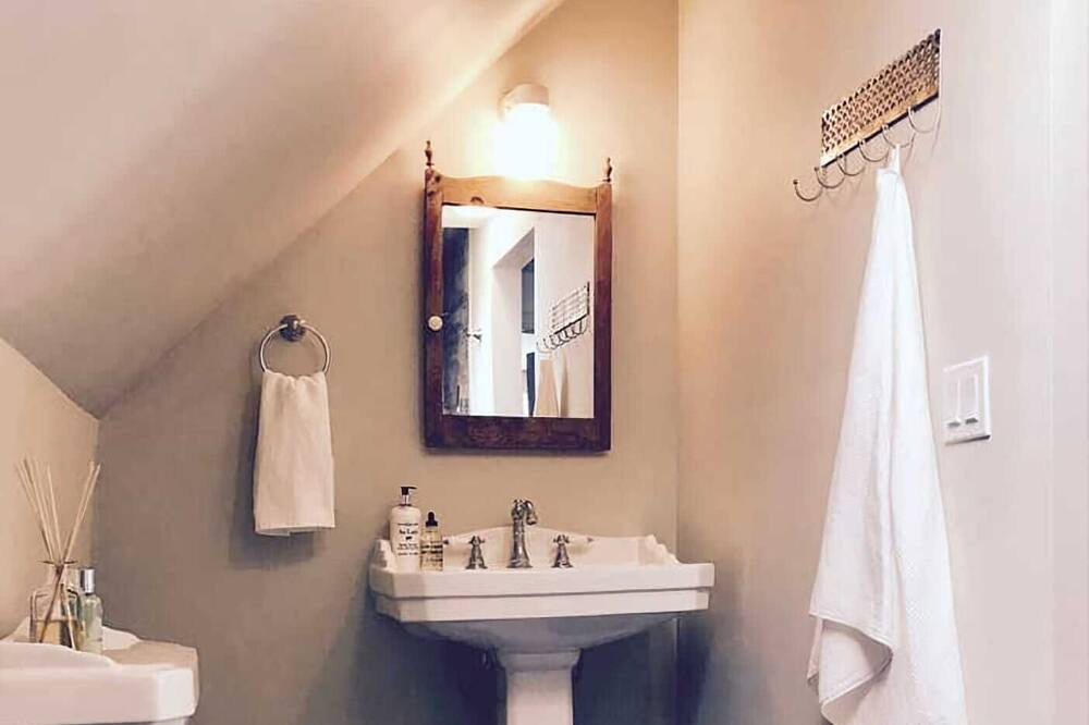 Photo of Bathroom in Monticello