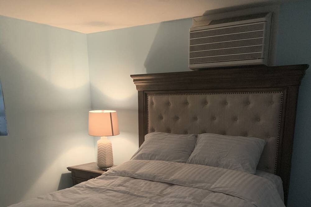 Photo of Bedroom in Tappan