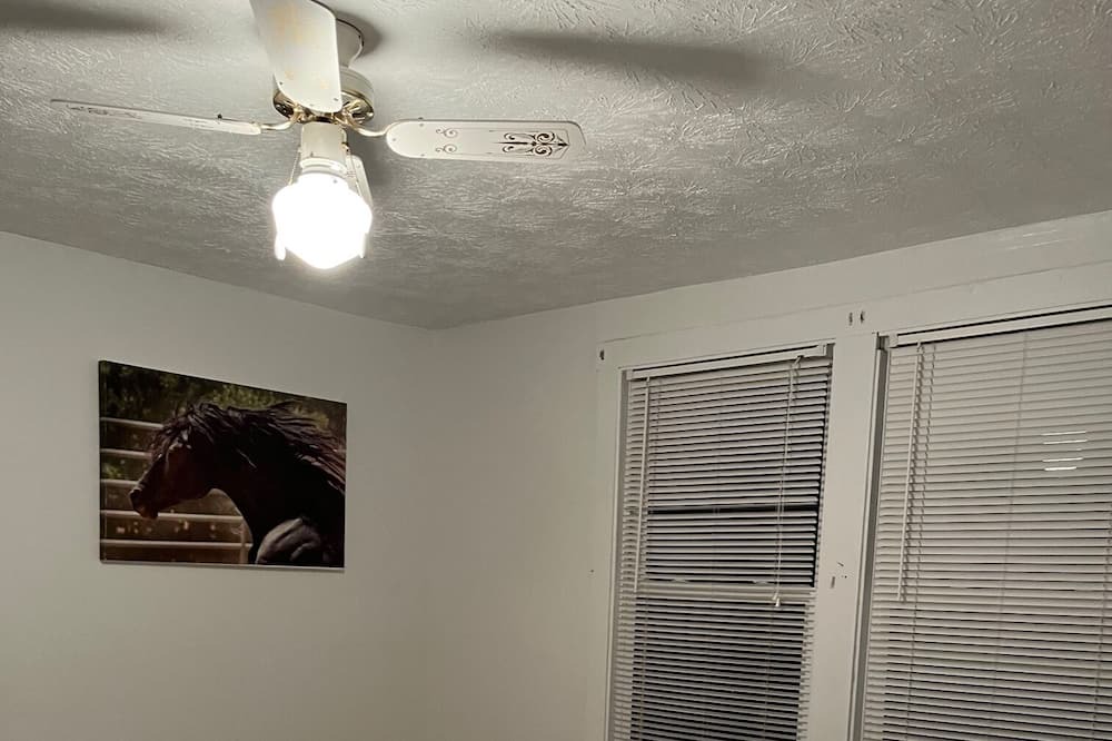 Photo of Bedroom in Berea