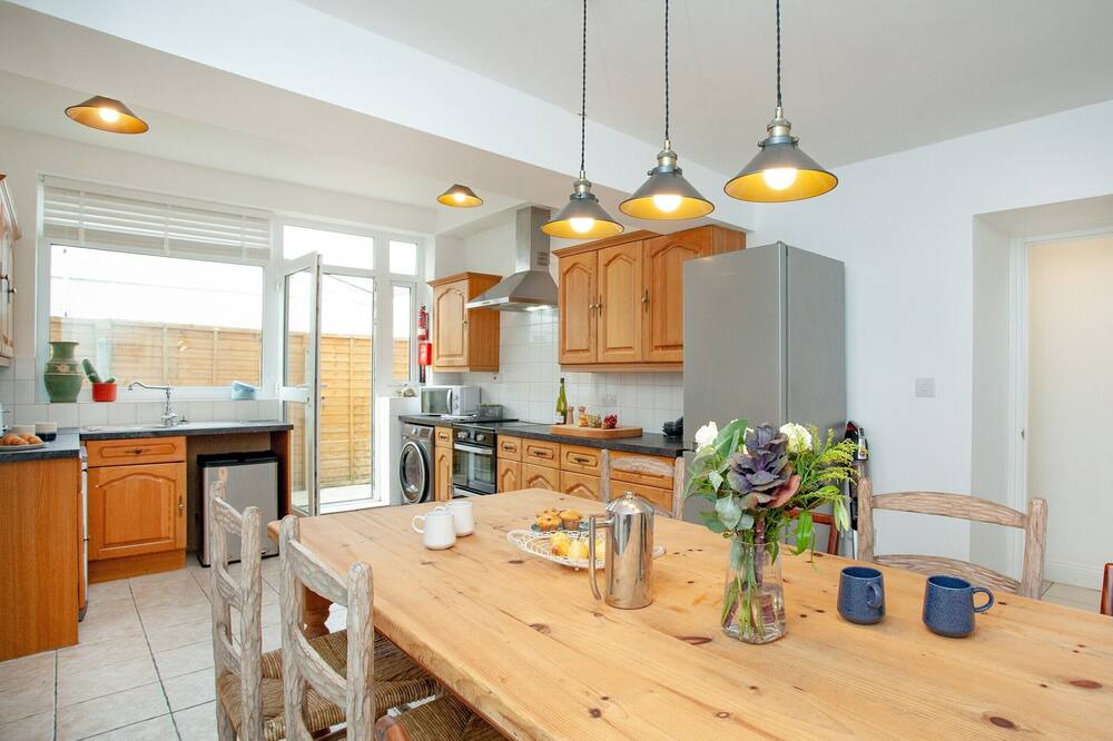 Photo of Kitchen in Portreath