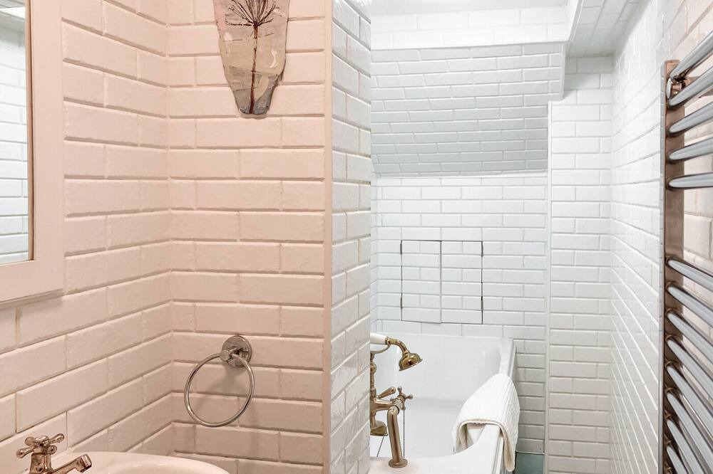 Photo of Bathroom in Little Eaton