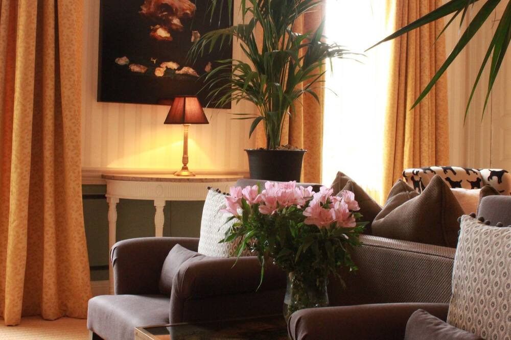 Photo of Others in Cranborne