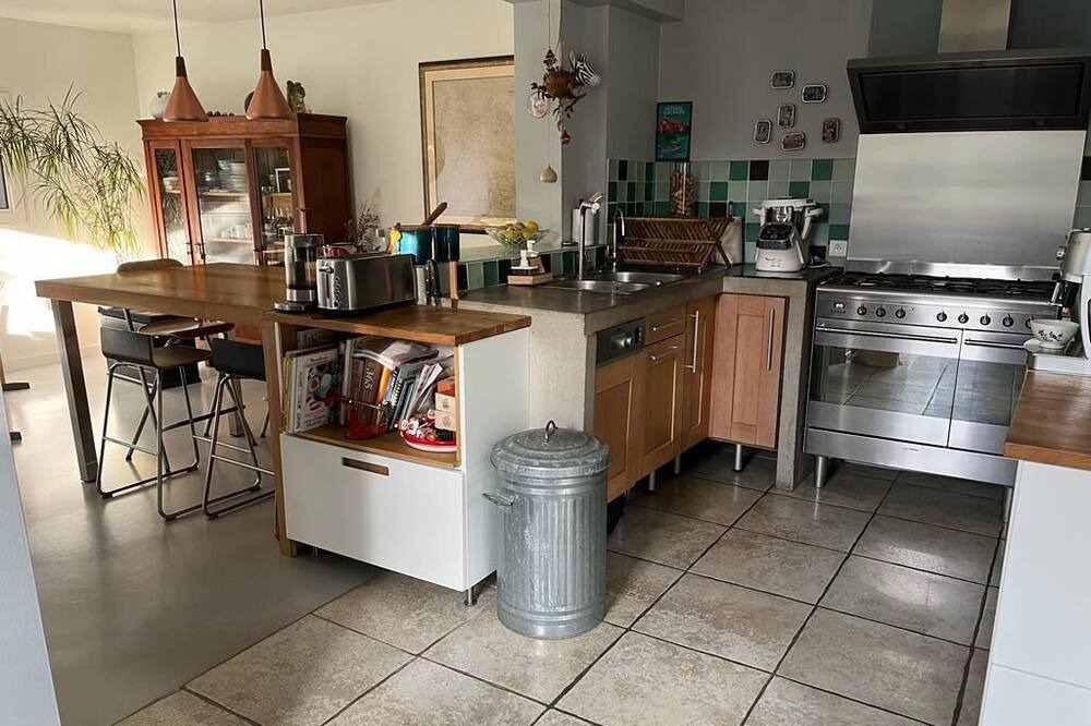 Photo of Kitchen in Hopitaux-Facultes