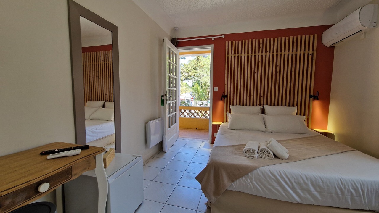 Photo of Bedroom in Saint-Aygulf