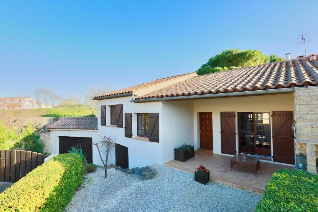 Photo of Outdoor in Trebes