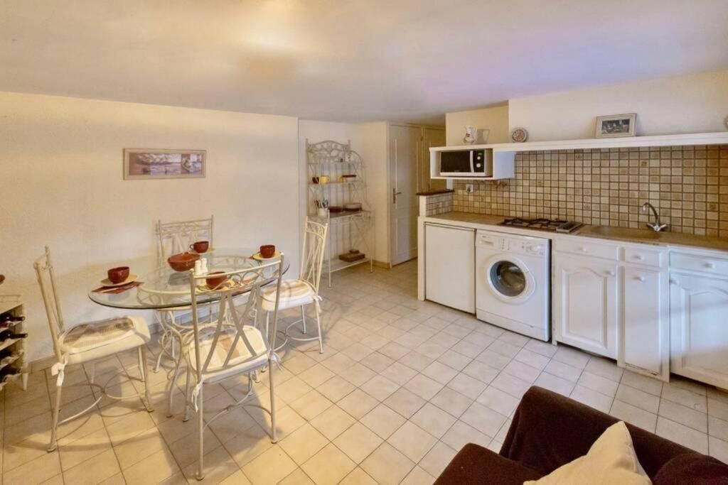 Photo of Kitchen in Trebes