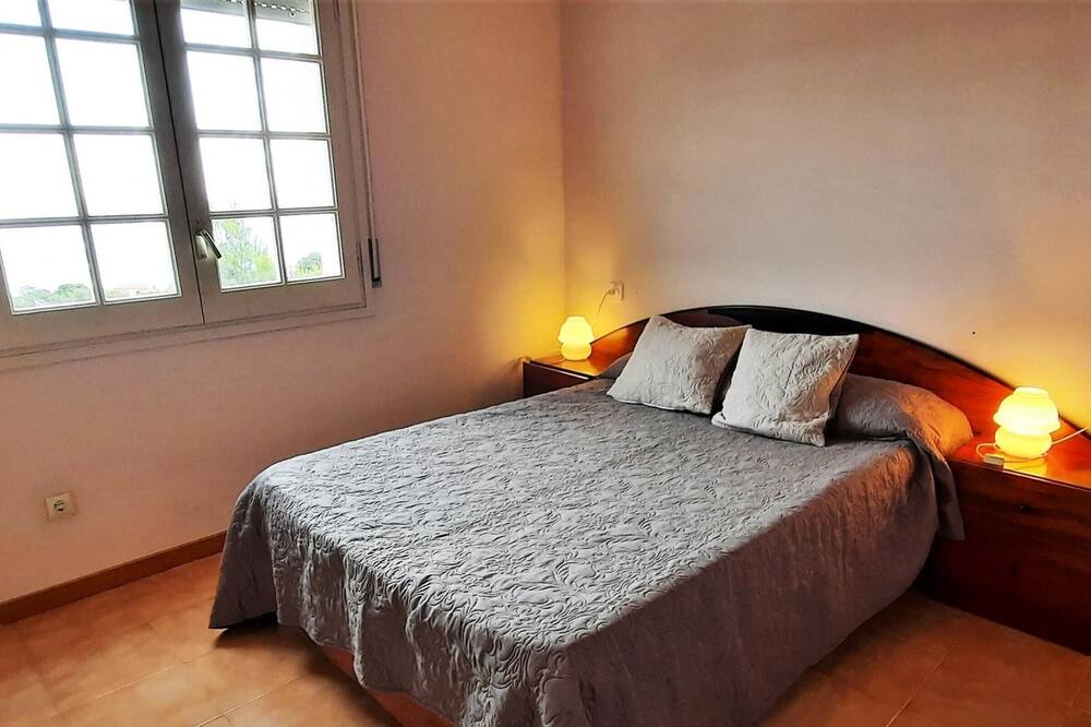 Photo of Bedroom in Llanca