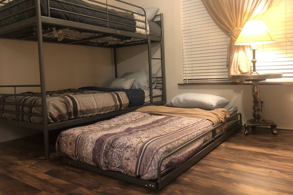 Photo of Bedroom in Lakehills