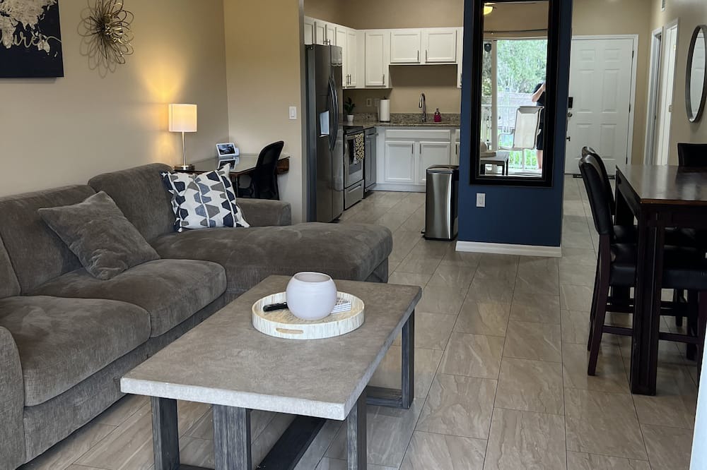 Photo of Livingroom in Holly Hill