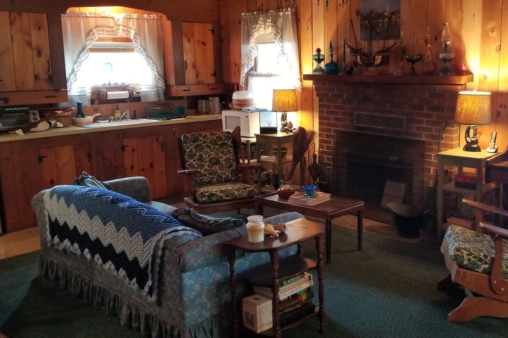 Photo of Livingroom in New Durham
