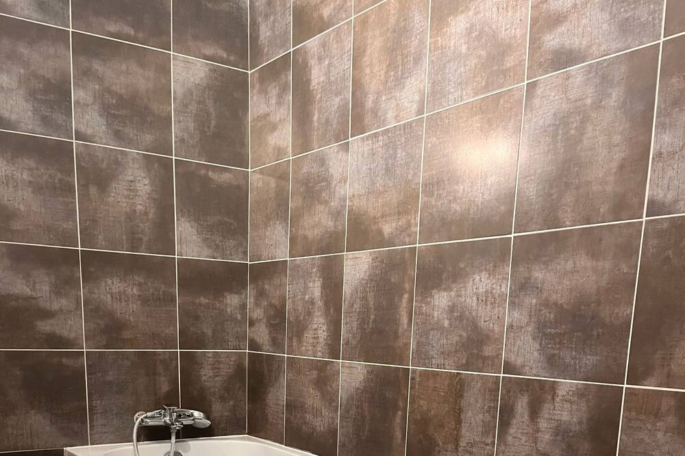 Photo of Bathroom in Tavant