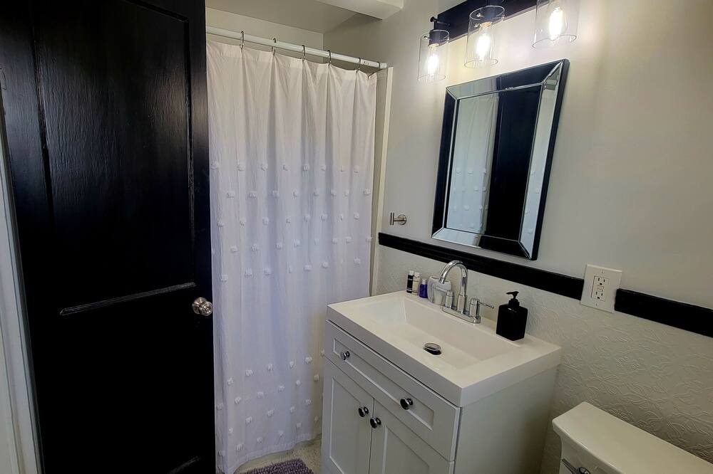 Photo of Bathroom in Martinez