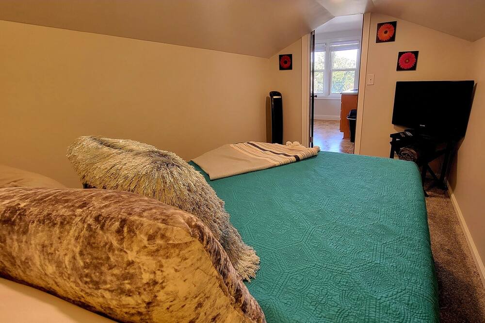 Photo of Bedroom in Martinez