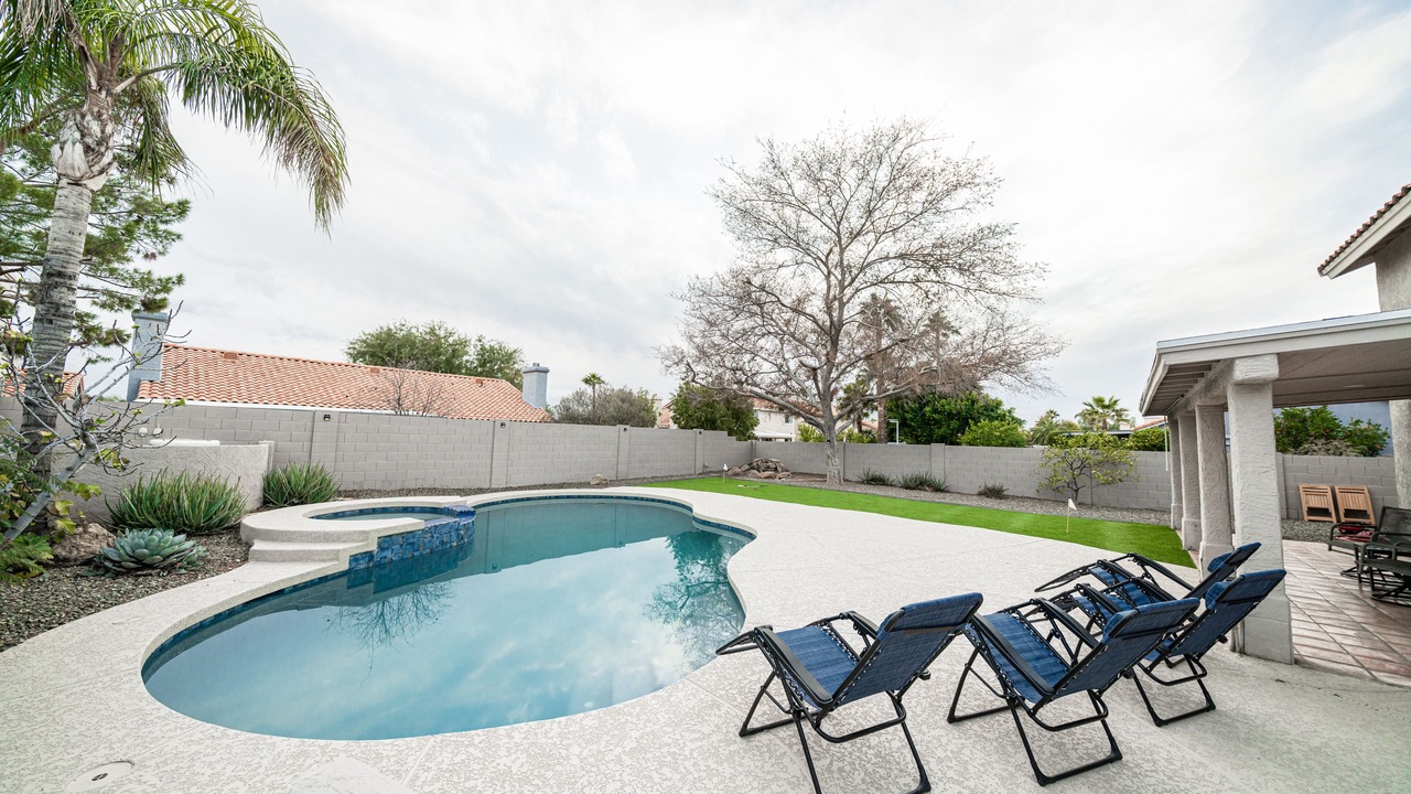 Photo of Outdoor in Tatum Manor