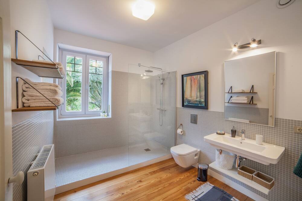 Photo of Bathroom in Gautegiz Arteaga