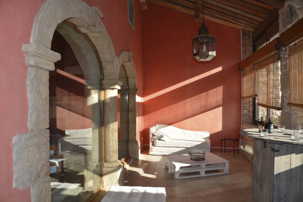 Photo of Outdoor in Courry