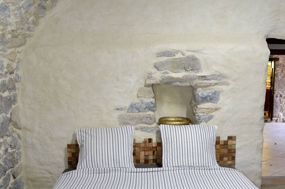 Photo of Bedroom in Courry