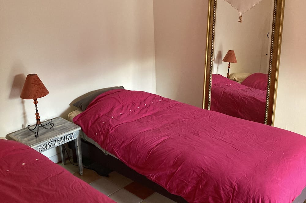 Photo of Bedroom in Courry