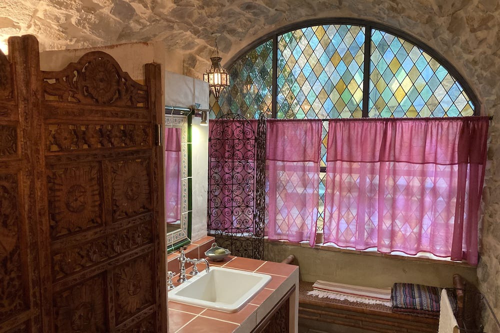 Photo of Others in Courry