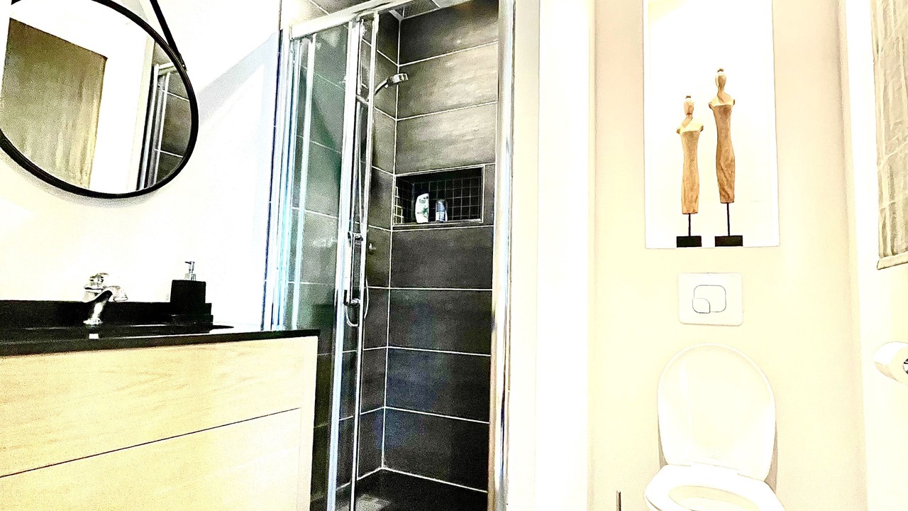 Photo of Bathroom in Le Deluge