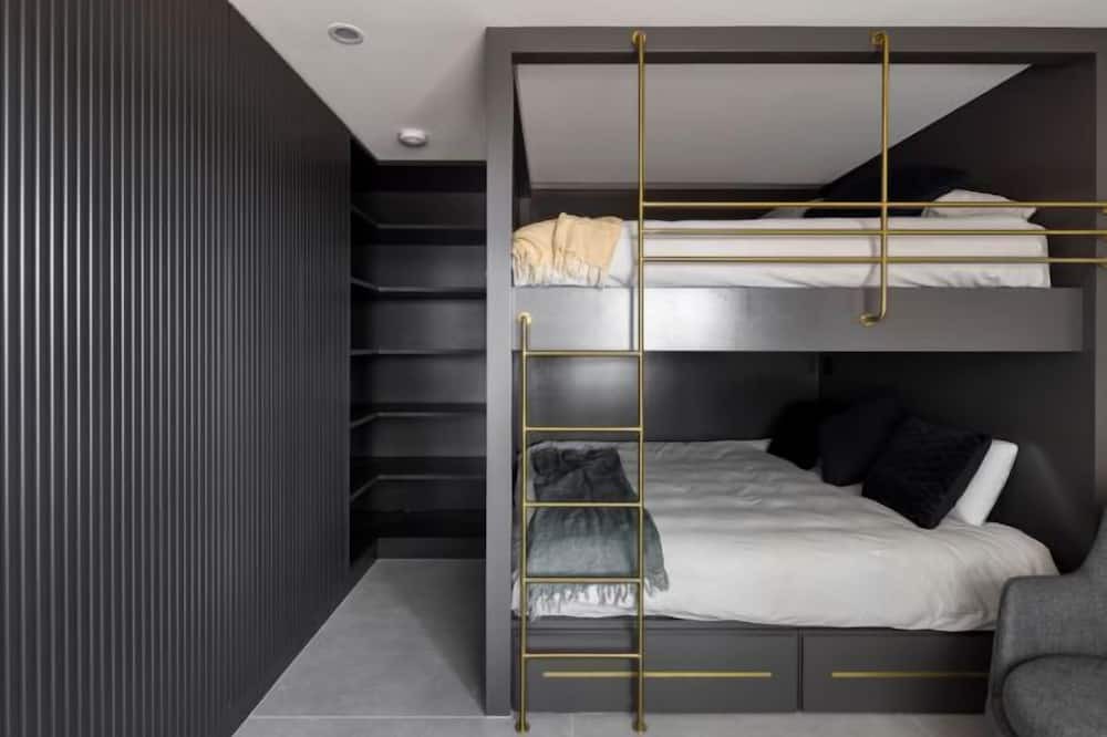 Photo of Bedroom in Burleigh Heads