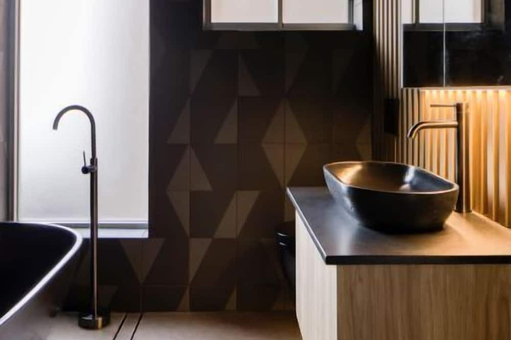 Photo of Bathroom in Burleigh Heads